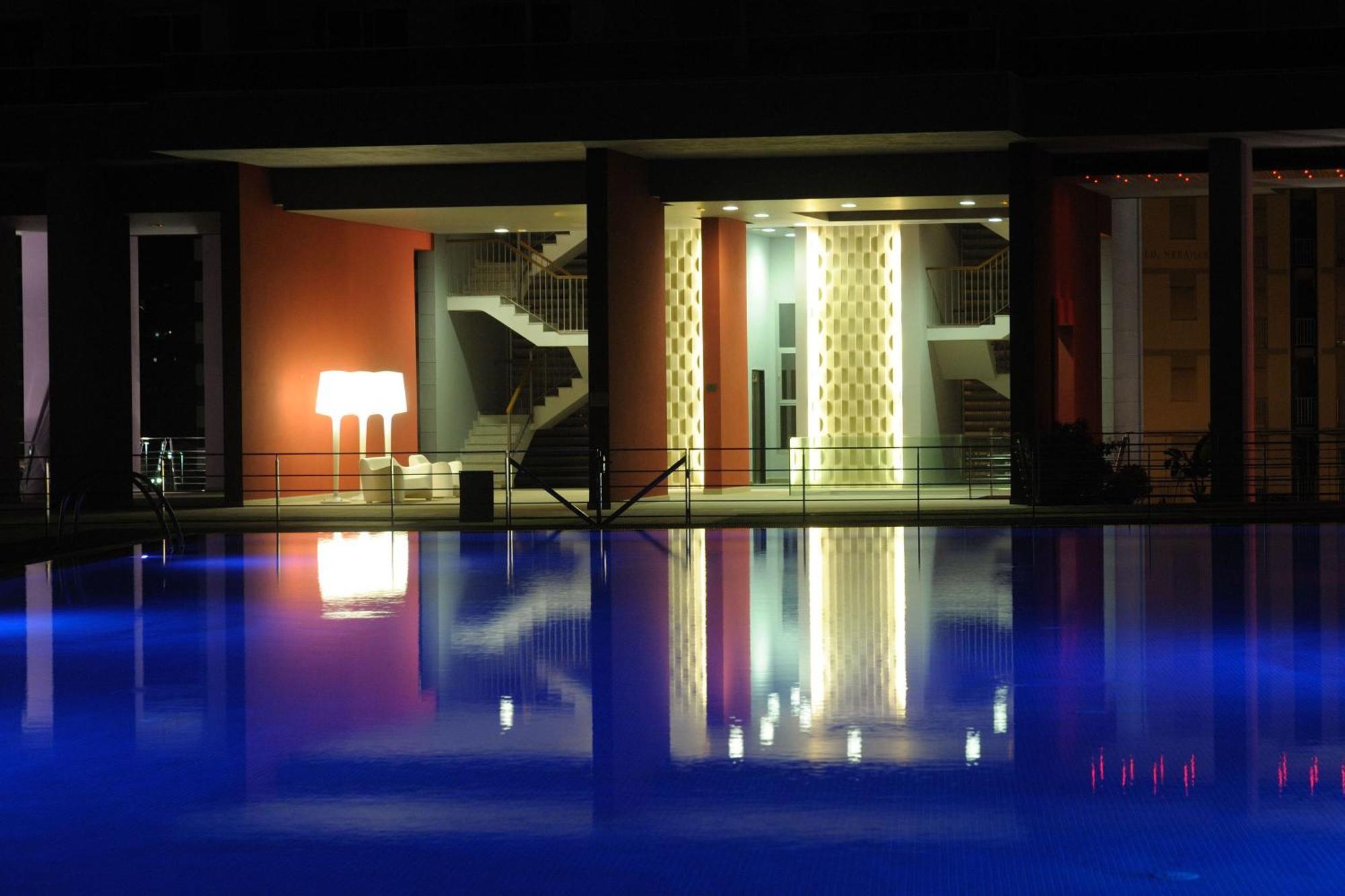 Apartamentos Entremares - Grupo Antonio Perles Κάλπε Εξωτερικό φωτογραφία